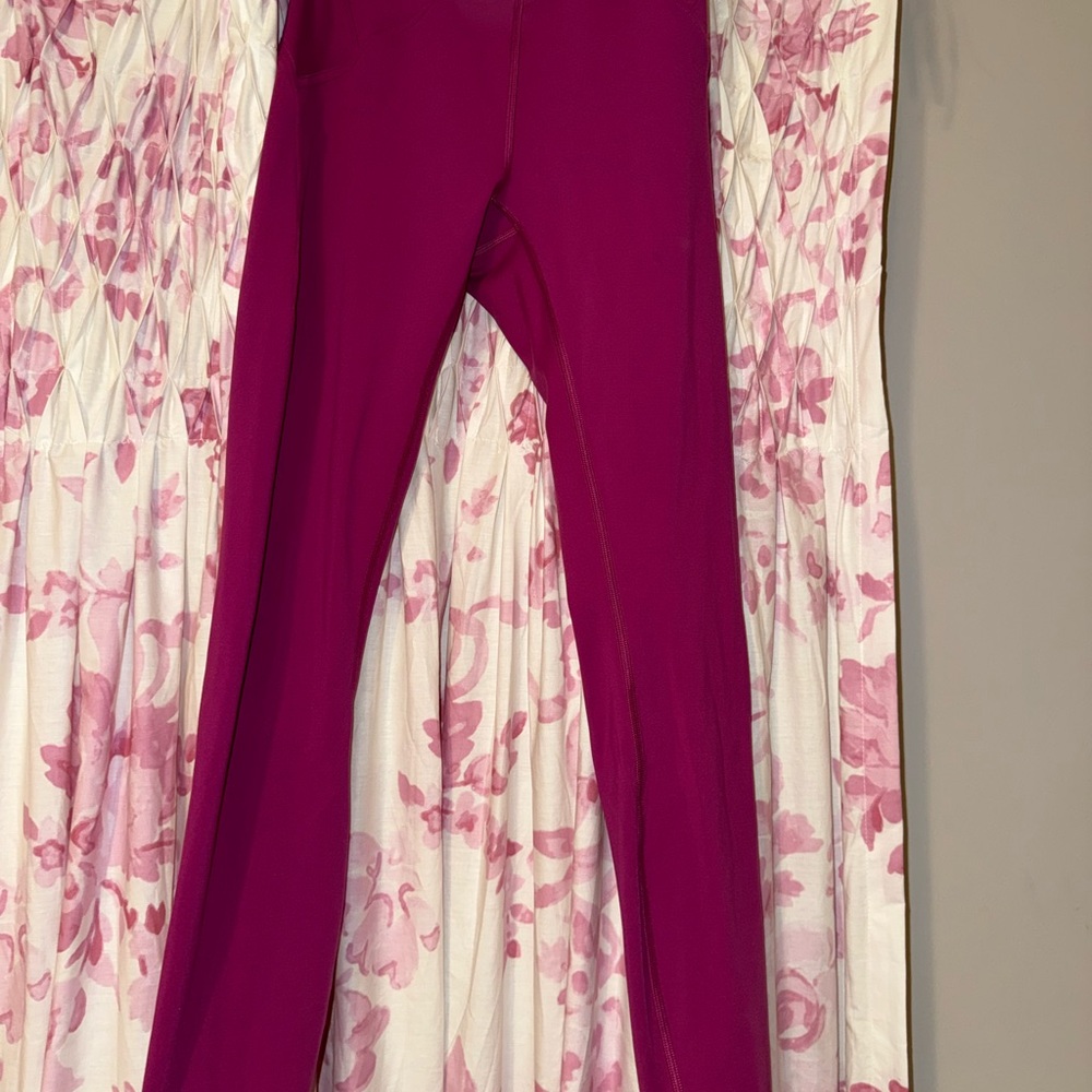 Women's Pink Lululemon leggings